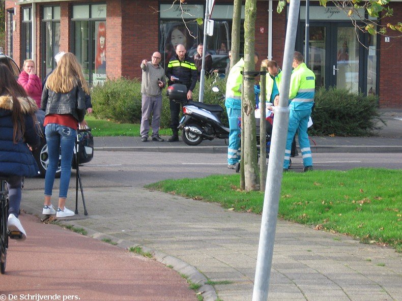 Pr R 001-BorderMaker.jpg
